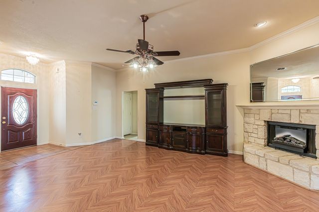 6813 Cheatham Drive, Watauga, TX 76148