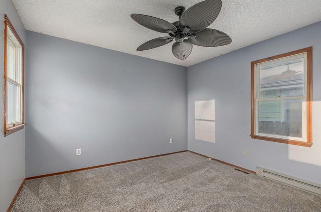 1249 E Edgewood Street, Springfield, MO 65804