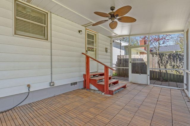 1249 E Edgewood Street, Springfield, MO 65804