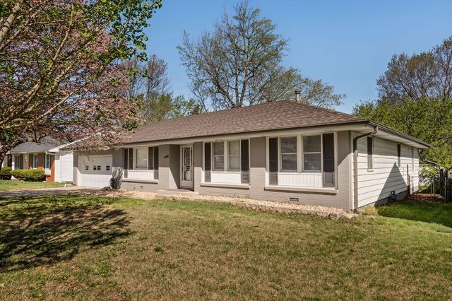 1249 E Edgewood Street, Springfield, MO 65804