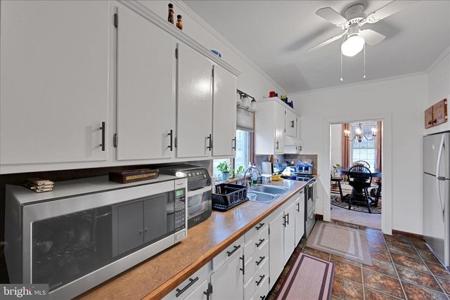 128 S BARBARA ST, Mount Joy, PA 17552