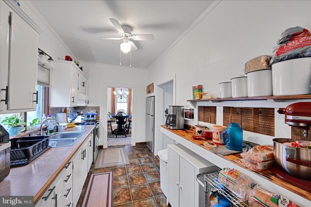 128 S BARBARA ST, Mount Joy, PA 17552