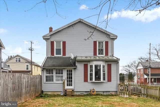 128 S BARBARA ST, Mount Joy, PA 17552