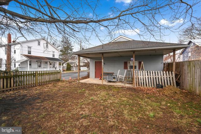 128 S BARBARA ST, Mount Joy, PA 17552