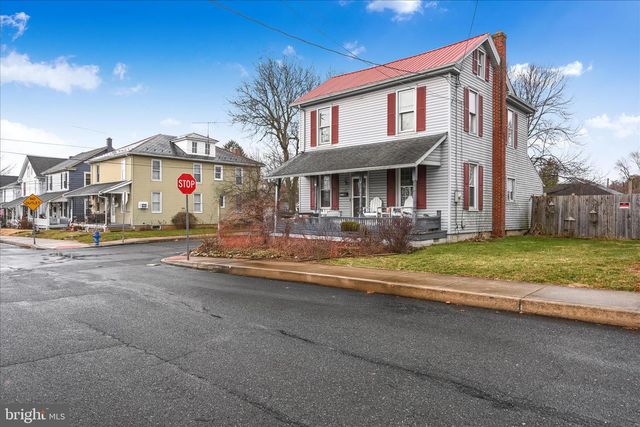 128 S BARBARA ST, Mount Joy, PA 17552