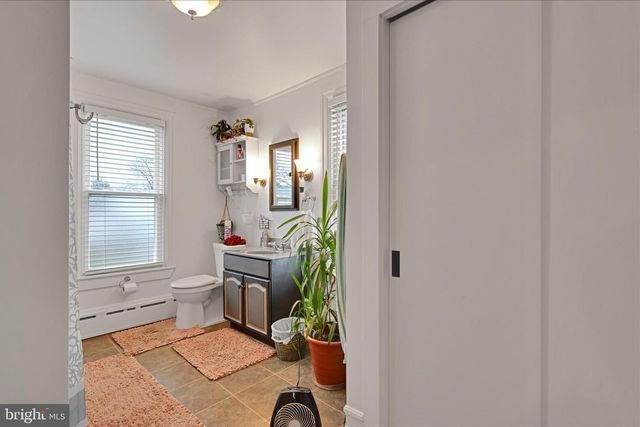 128 S BARBARA ST, Mount Joy, PA 17552