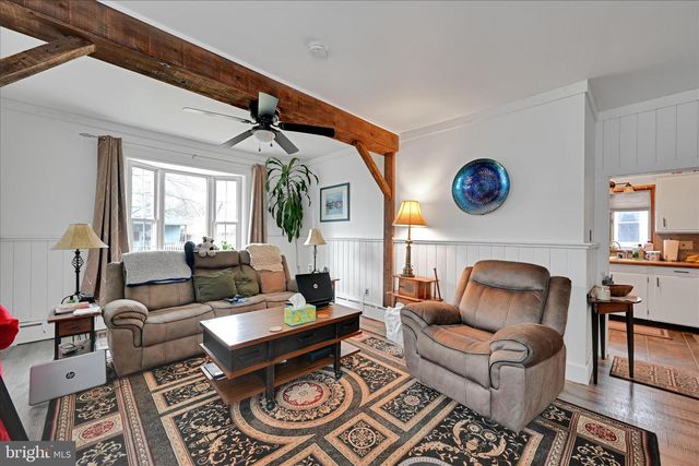 128 S BARBARA ST, Mount Joy, PA 17552