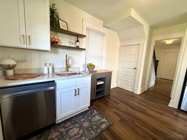 1600 Brewster Avenue, Cincinnati, OH 45207