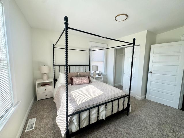 1600 Brewster Avenue, Cincinnati, OH 45207