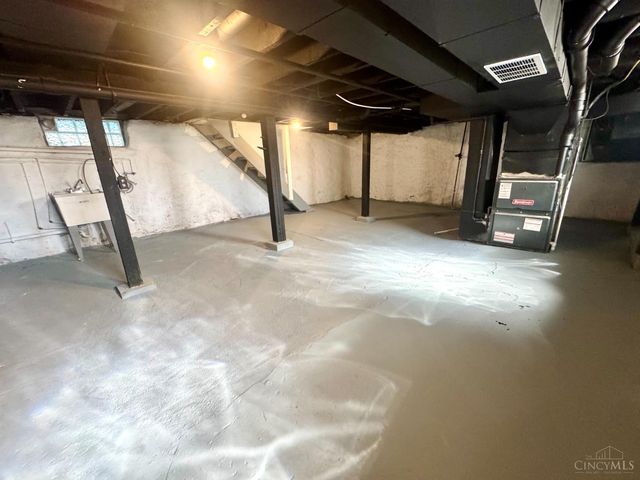 1600 Brewster Avenue, Cincinnati, OH 45207