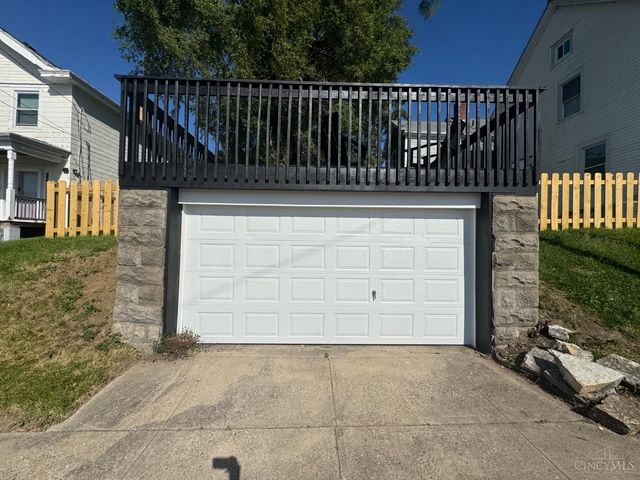 1600 Brewster Avenue, Cincinnati, OH 45207
