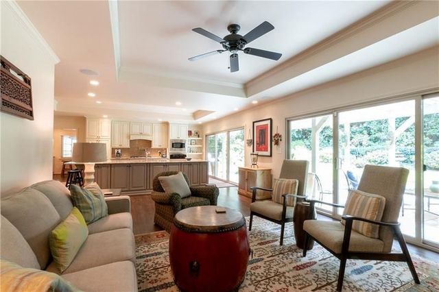 1043 Robin Lane NE, Atlanta, GA 30306