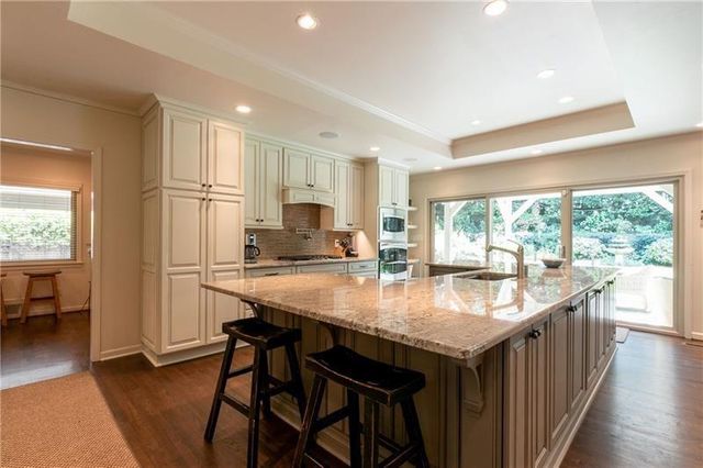 1043 Robin Lane NE, Atlanta, GA 30306