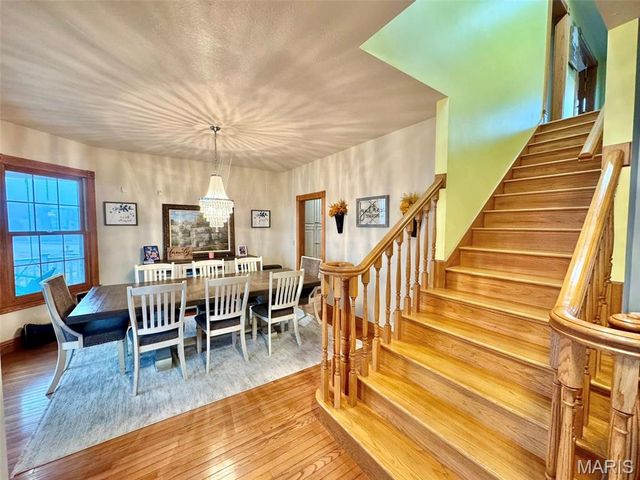 5500 Hidden Valley, Hannibal, MO 63401