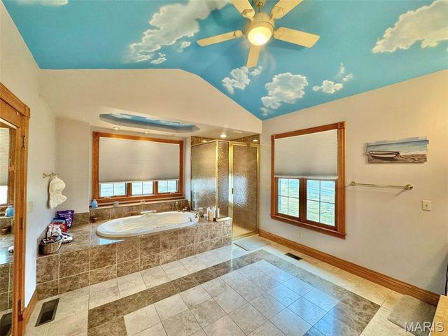 5500 Hidden Valley, Hannibal, MO 63401