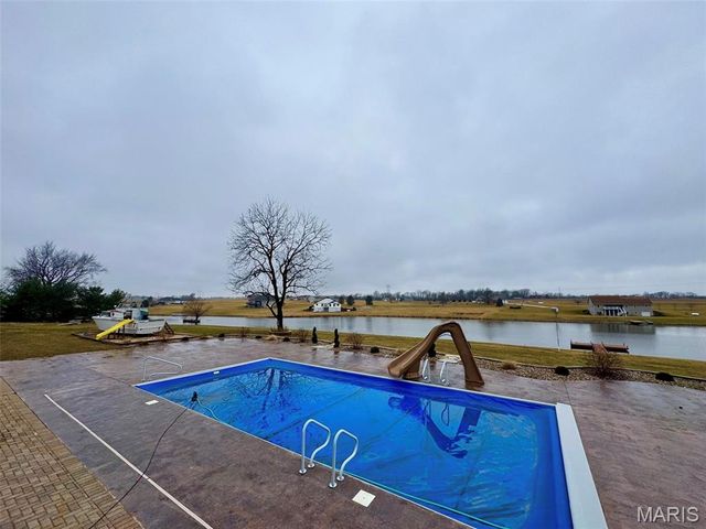 5500 Hidden Valley, Hannibal, MO 63401