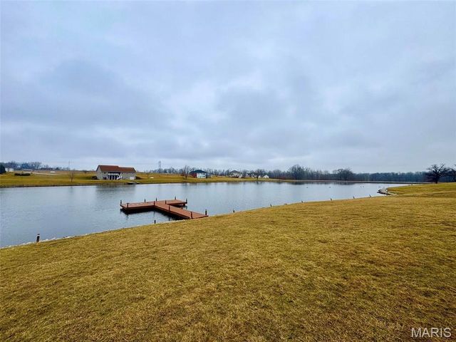 5500 Hidden Valley, Hannibal, MO 63401