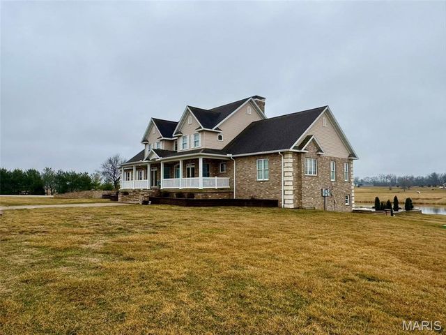 5500 Hidden Valley, Hannibal, MO 63401