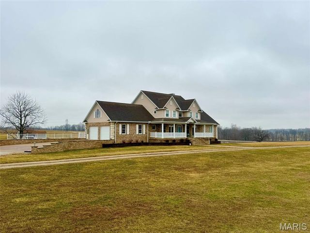 5500 Hidden Valley, Hannibal, MO 63401