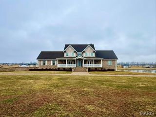5500 Hidden Valley, Hannibal, MO 63401