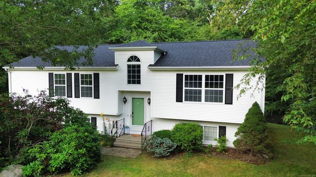 19 Peach Tree Hill Avenue, Ledyard, CT 06339