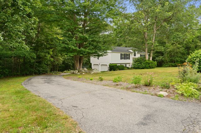 19 Peach Tree Hill Avenue, Ledyard, CT 06339