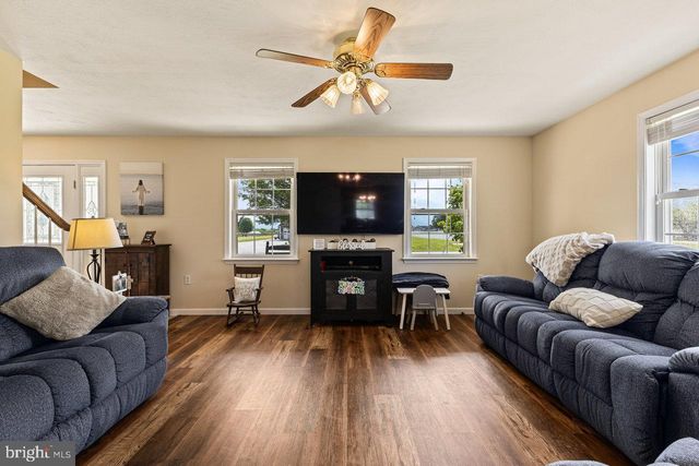 111 DEERFIELD ESTATES DR, Stanley, VA 22851