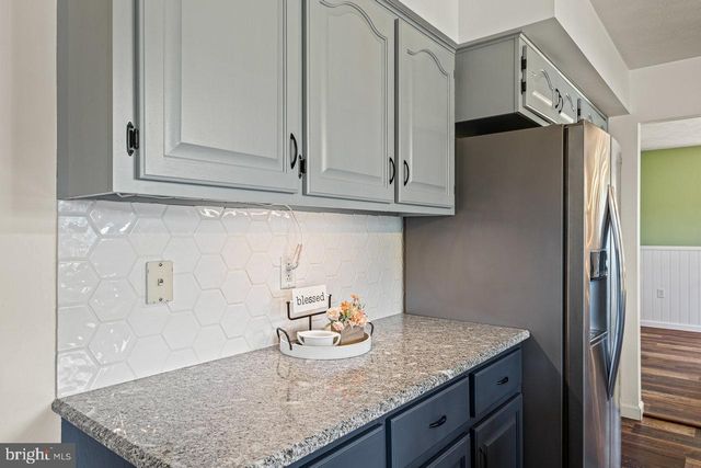 111 DEERFIELD ESTATES DR, Stanley, VA 22851