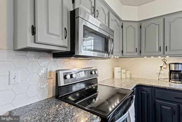 111 DEERFIELD ESTATES DR, Stanley, VA 22851