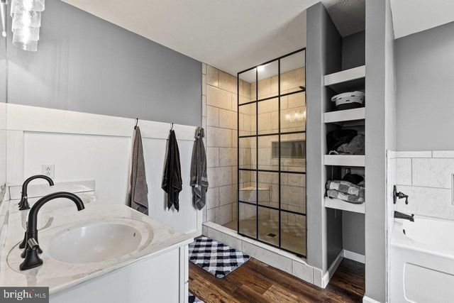 111 DEERFIELD ESTATES DR, Stanley, VA 22851