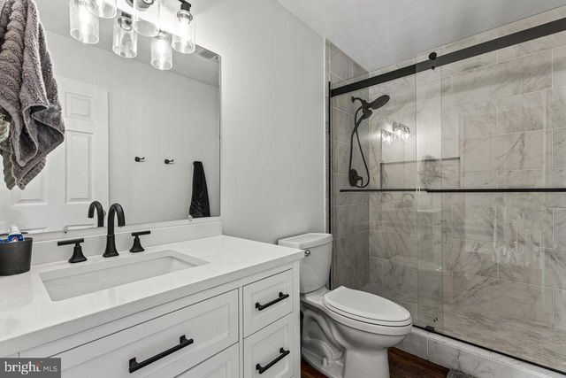 111 DEERFIELD ESTATES DR, Stanley, VA 22851