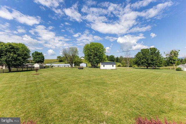 111 DEERFIELD ESTATES DR, Stanley, VA 22851