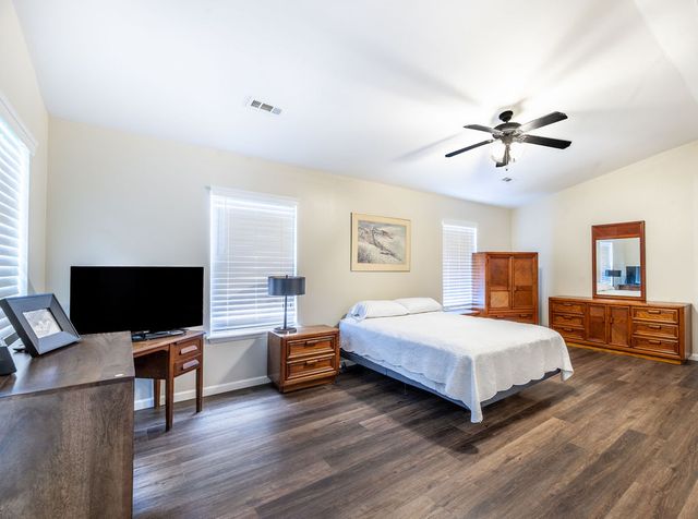 2425 Megan Drive, Fayetteville, AR 72703