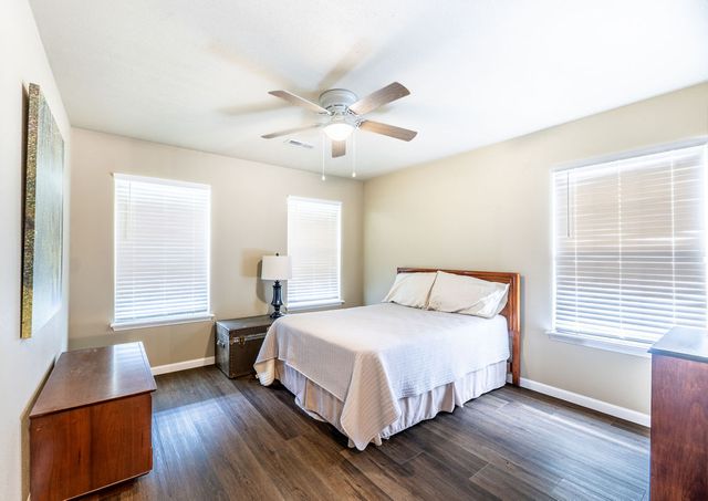 2425 Megan Drive, Fayetteville, AR 72703