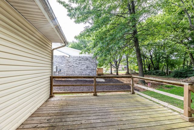 2425 Megan Drive, Fayetteville, AR 72703