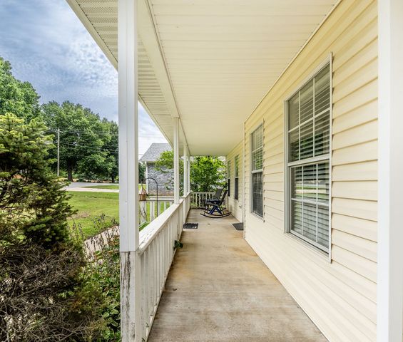 2425 Megan Drive, Fayetteville, AR 72703