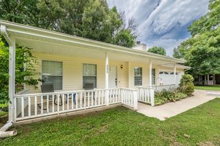 2425 Megan Drive, Fayetteville, AR 72703