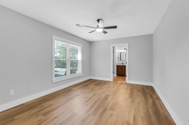 1403 S Chappell Hill Street, Brenham, TX 77833