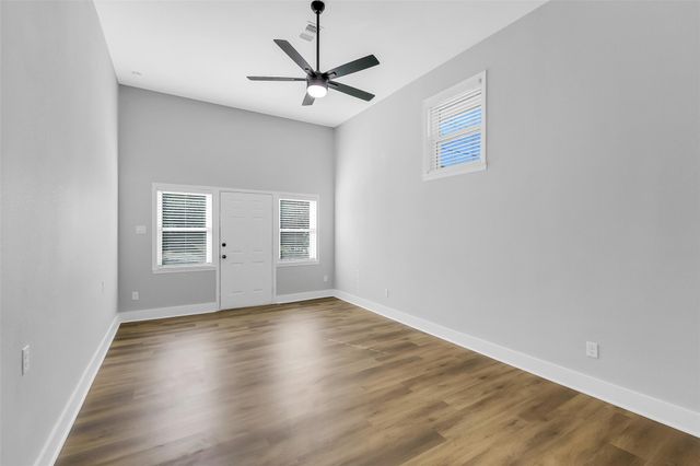 1403 S Chappell Hill Street, Brenham, TX 77833