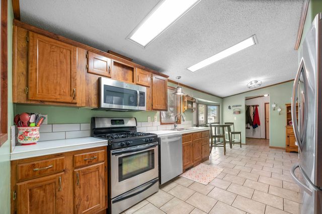 1201 SW 100th St, Augusta, KS 67010