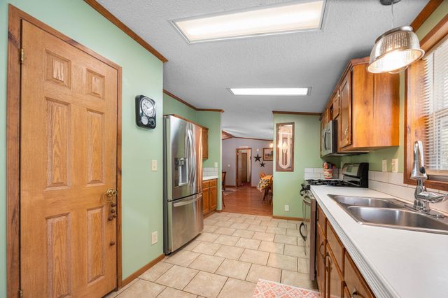 1201 SW 100th St, Augusta, KS 67010