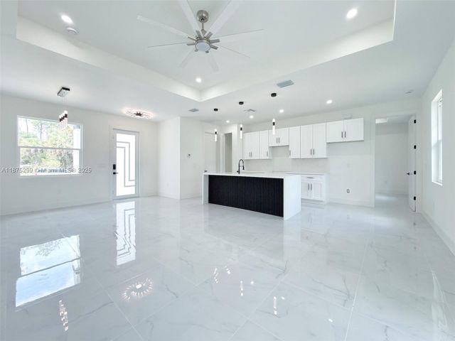 1416 W DESOTO AVE, Lehigh Acres, FL 33972