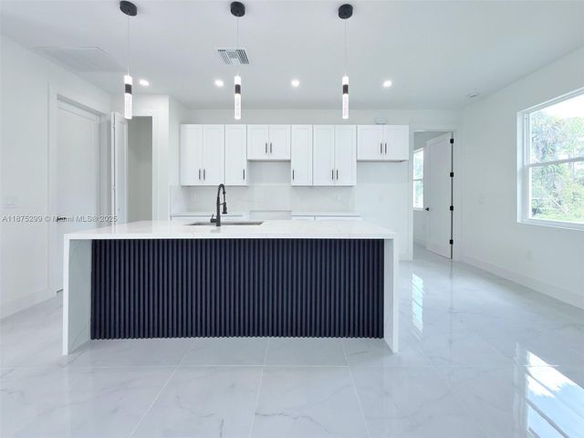 1416 W DESOTO AVE, Lehigh Acres, FL 33972