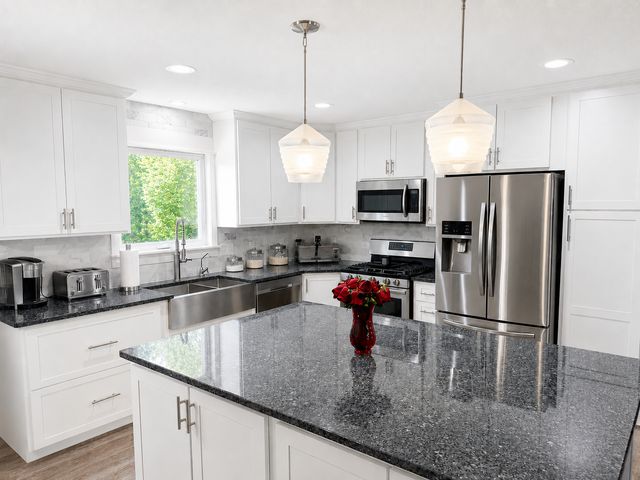 3856 Cinnabar Drive, Eagan, MN 55122