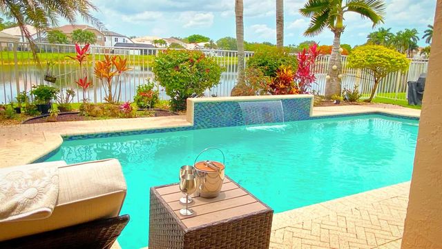 6489 Marbletree Lane, Lake Worth, FL 33467