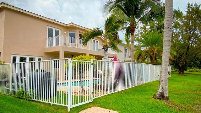 6489 Marbletree Lane, Lake Worth, FL 33467
