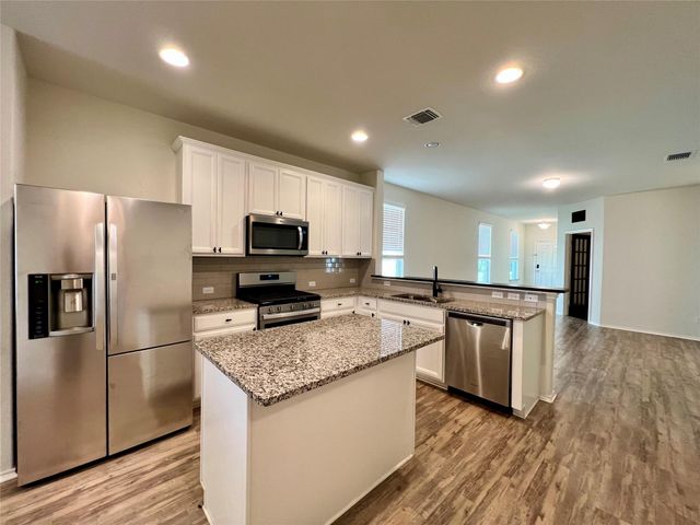 220 Pepperbark LOOP, Buda, TX 78610