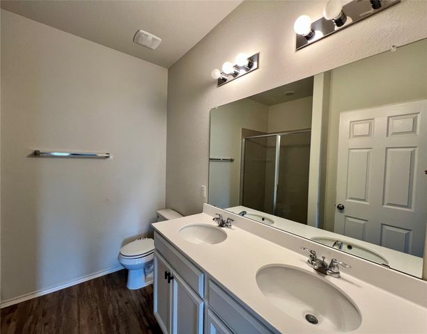 220 Pepperbark LOOP, Buda, TX 78610