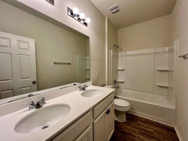 220 Pepperbark LOOP, Buda, TX 78610