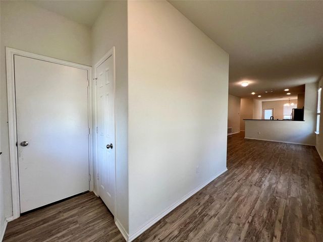 220 Pepperbark LOOP, Buda, TX 78610